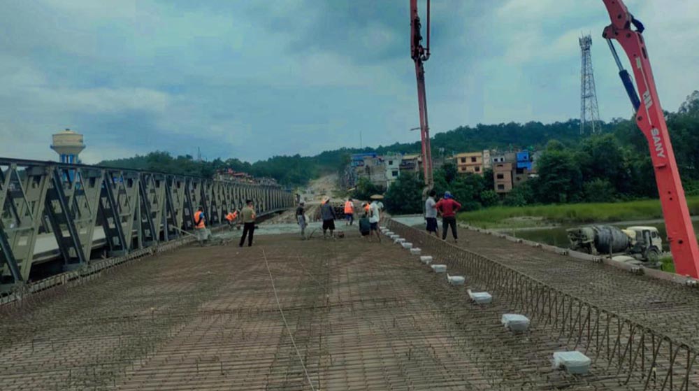 चोरमारा बजारस्थित गिरुबारी खोलाको नयाँ पुल मंसिर दोस्रो साताबाट सञ्चालनमा आउने