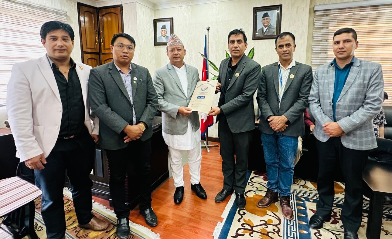 होटेल व्यवसायलाई उत्पादनमूलक उद्योगसरह सुविधा दिइनेछ : ऊर्जामन्त्री खड्का