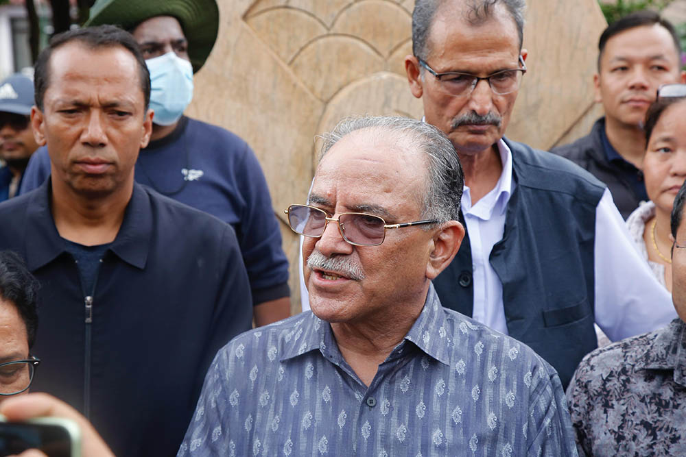 सेनाको सुरक्षामा रहेका प्रचण्ड कसरी पेरिसडाँडा पुगे ? (तस्बिरहरु )