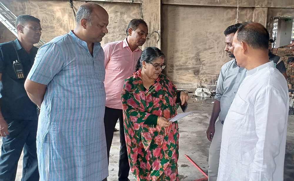 प्रदेश प्रमुख र मुख्यमन्त्रीसहितको टोलीले गर्यो सरकारी भवनमा आगजनी र तोडफोडको अनुगमन