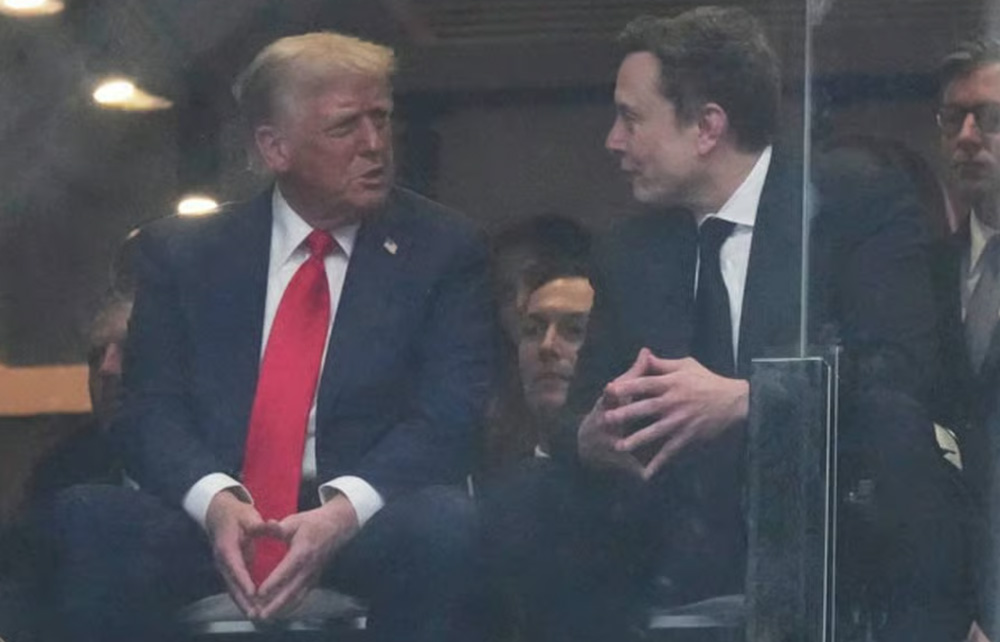 महिनौंको झगडापछि पहिलो पटकसँगै देखिए ट्रम्प र मस्क