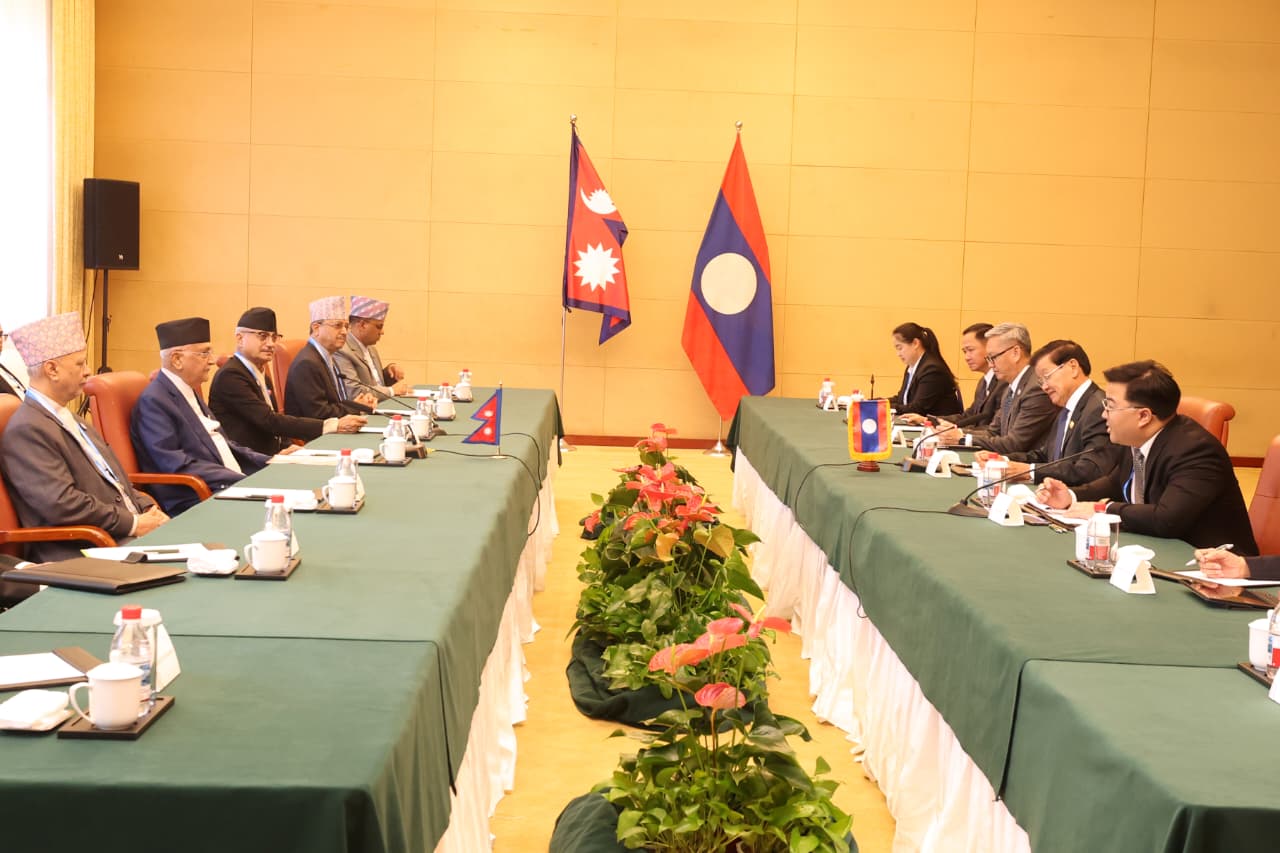 प्रधानमन्त्री ओली र लाओसका राष्ट्रपतिबीच भेटवार्ता