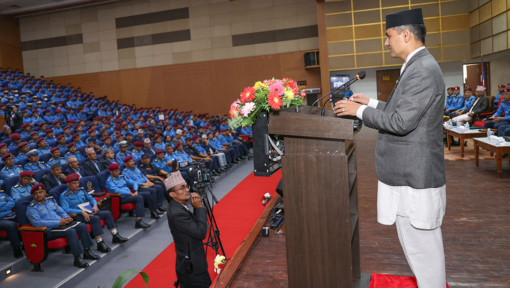 गृहमन्त्री अर्यालद्वारा प्रहरी प्रधान कार्यालयको निरीक्षण तथा निर्देशन