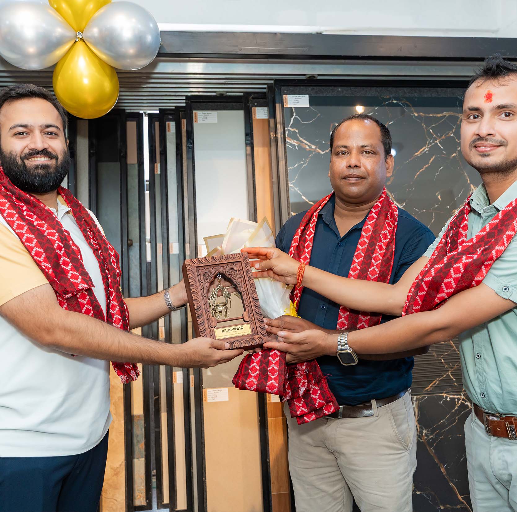 ललितपुरको कुपण्डोलमा लेमिनार टायल्सको नयाँ डिलर शोरूम उद्घाटन