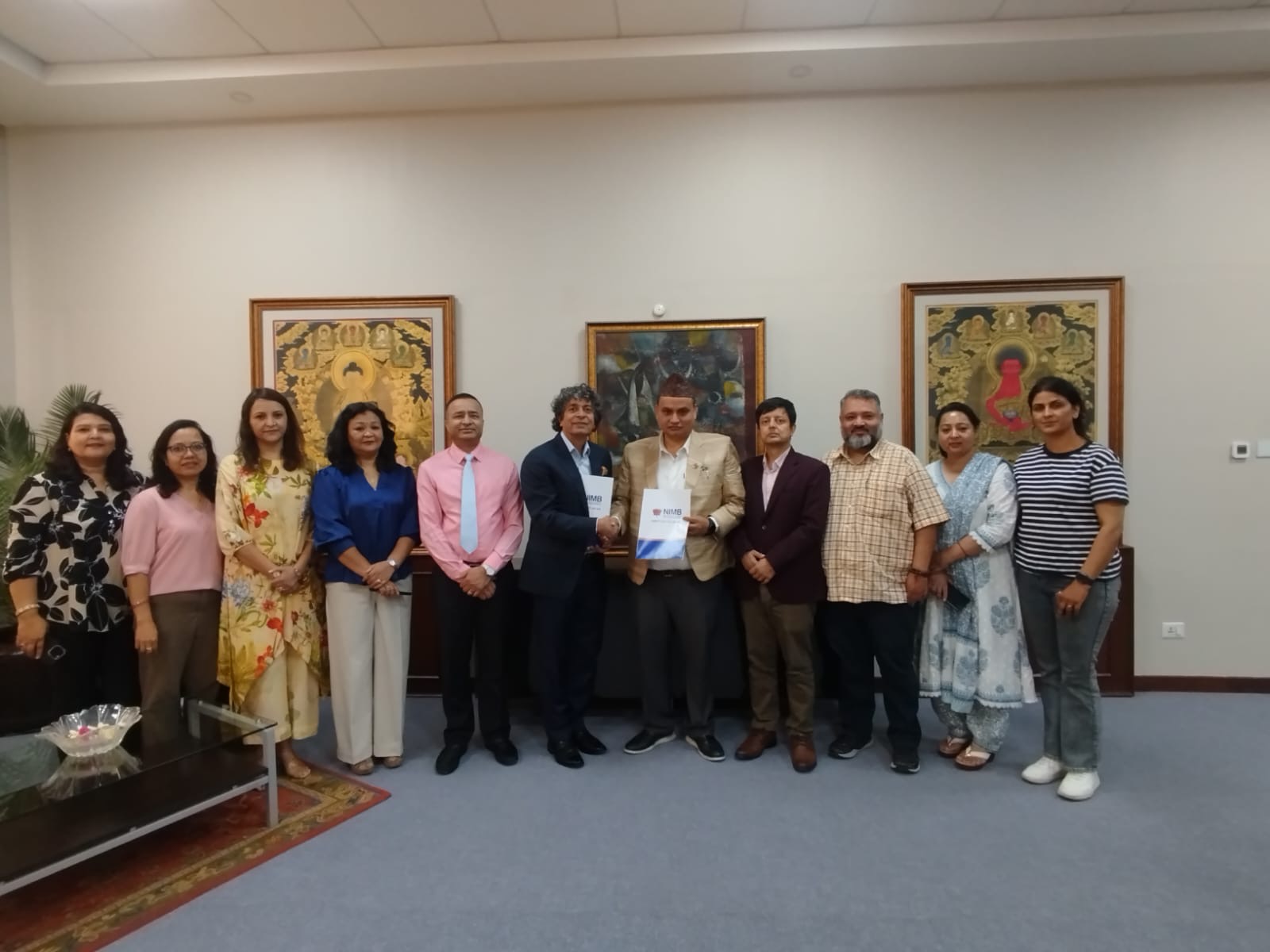 नेपाल इन्भेष्टमेण्ट मेगा बैंकले नेपाल मेडकिल एसोसिएसनका सदस्यहरुलाई बिशेष छुट दिने