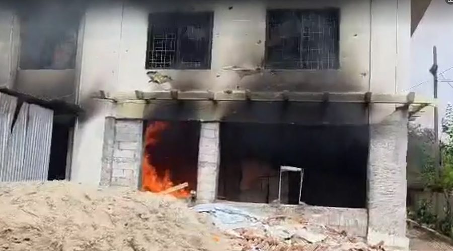 परराष्ट्रमन्त्री आरजुको घरमा आगजनी