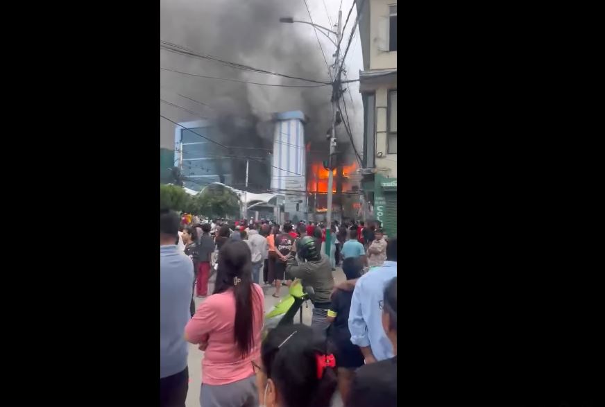 भाटभटेनीमा लुटपाट र आगजनी