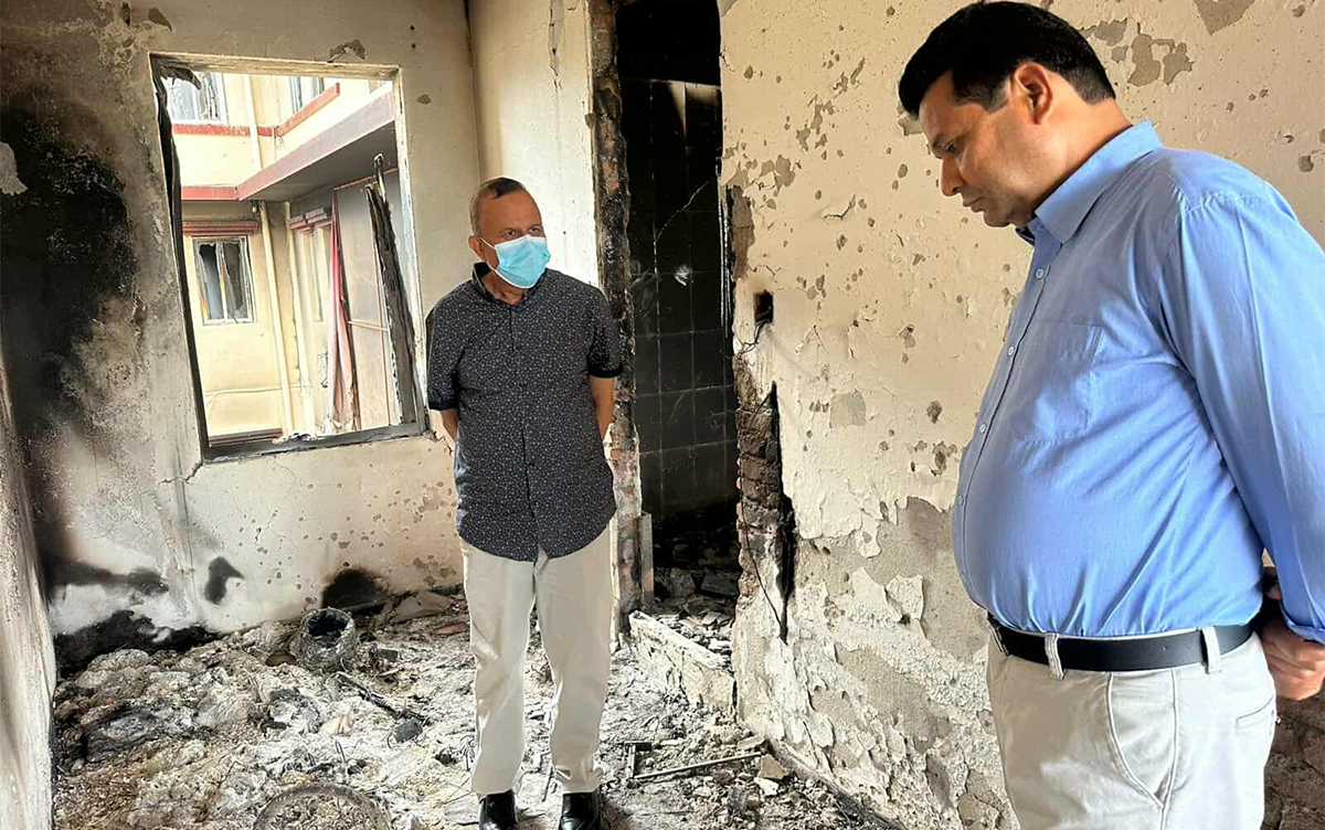 जेनजी आन्दोलनले दुलो पसेका एमाले नेता पार्टी कार्यालयमा,यस्तो दिए निर्देशन