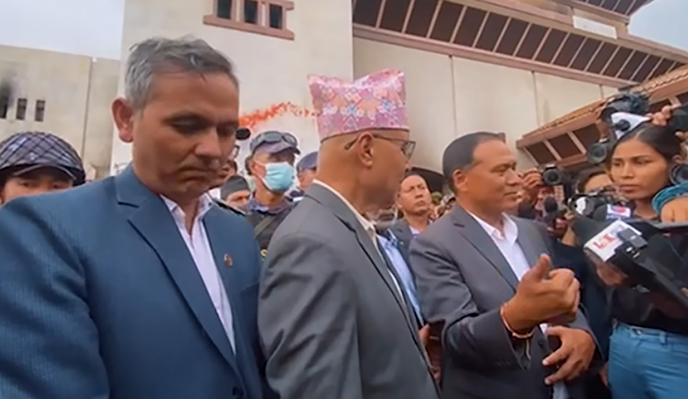 सरकारका मन्त्रीबाट ध्वस्त संसद भवनको अनुगमन, कुलमान भन्छन्: नयाँ संसद नयाँ भवनबाट