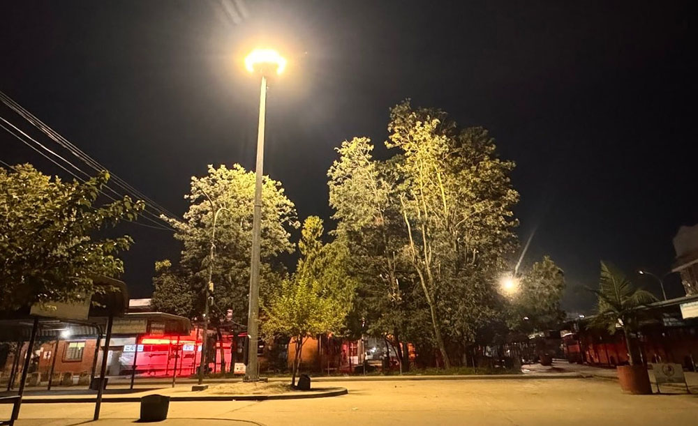 काठमाडौंका सडकमा तीन वर्षपछि १० करोड लागतमा ६२ लाइट जोडिदै