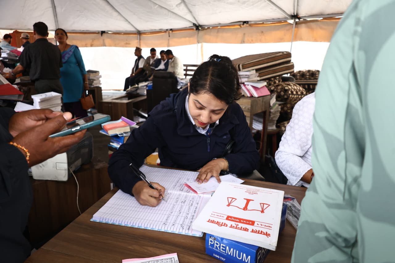 सर्वोच्चअदालतले परिसरमा टेन्ट राखेर थाल्यो काम