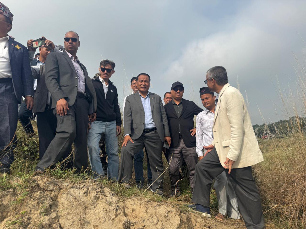 १४ वर्षदेखि अलपत्र कन्काई पुलको मन्त्री घिसिङबाट निरीक्षण