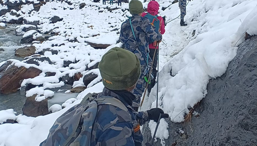 तिलिचो बेश क्याम्पमा १५ पर्यटक अलपत्र, उद्वारको लागि सशस्त्र प्रहरी परिचालन
