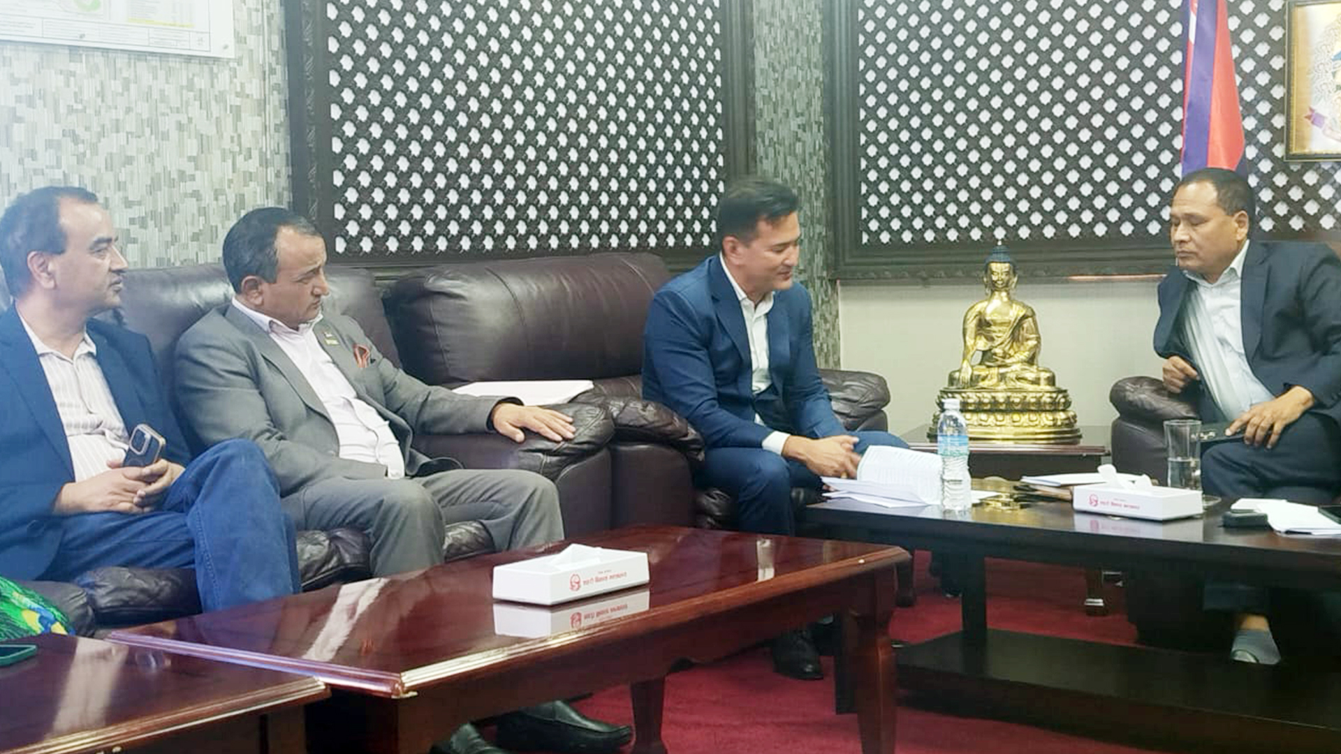 बाढीप्रभावित जलविद्युत् कम्पनीहरूले ऊर्जामन्त्रीसामु तेर्स्याए सात बुँदे माग, राहत प्याकेजको आशा (मागसहित)