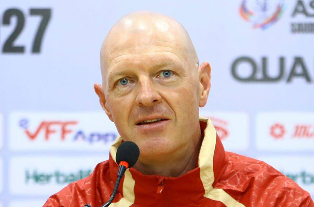 राष्ट्रिय फुटबल टिमका मुख्य प्रशिक्षक म्याट रसले दिए राजीनामा