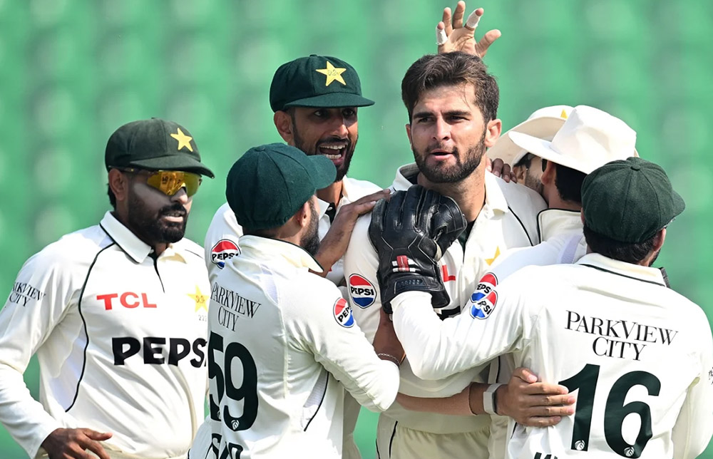 दक्षिण अफ्रीकाविरुद्ध पाकिस्तान ९३ रनले विजयी, टेस्ट सिरिजमा १–० ले अगाडी