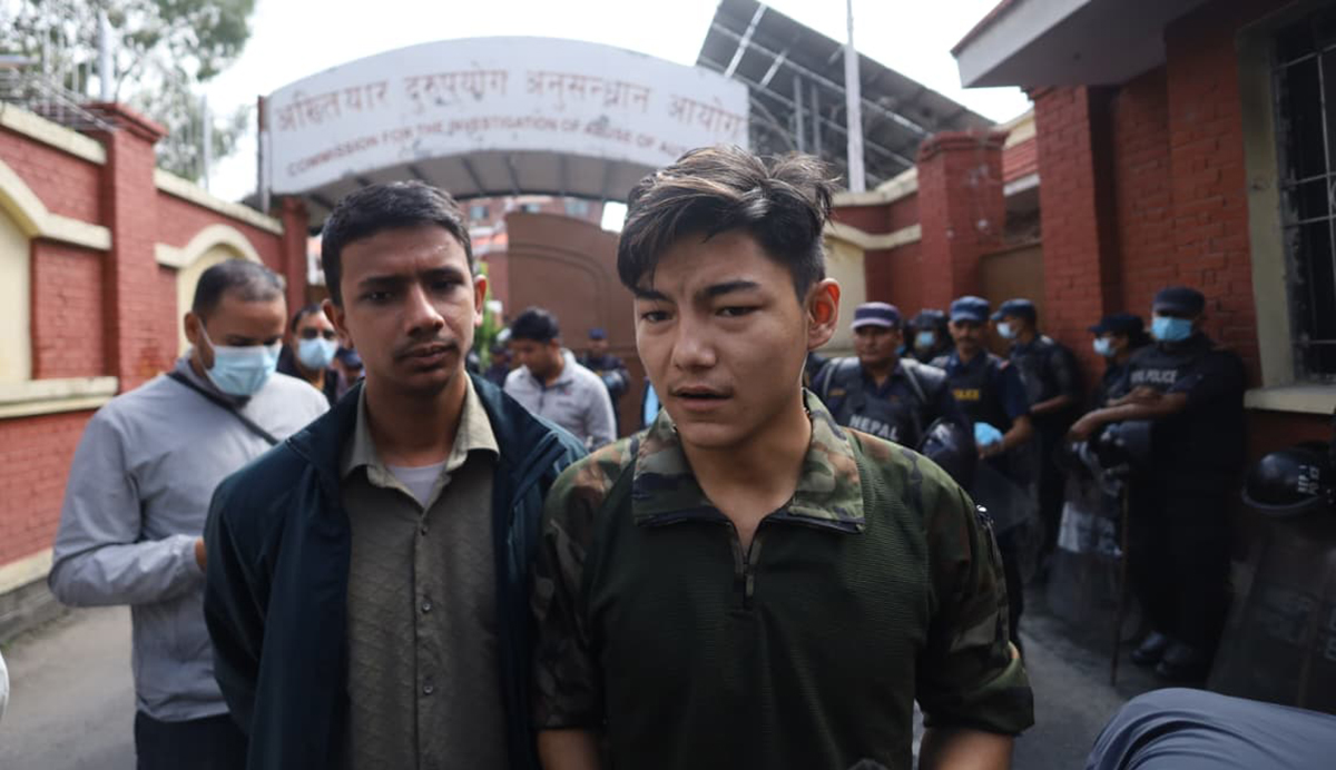 अख्तियार कार्यालयमा जेन–जी मुभमेन्ट अलायन्सको प्रदर्शन, प्रमुख आयुक्त राईको राजीनामा माग