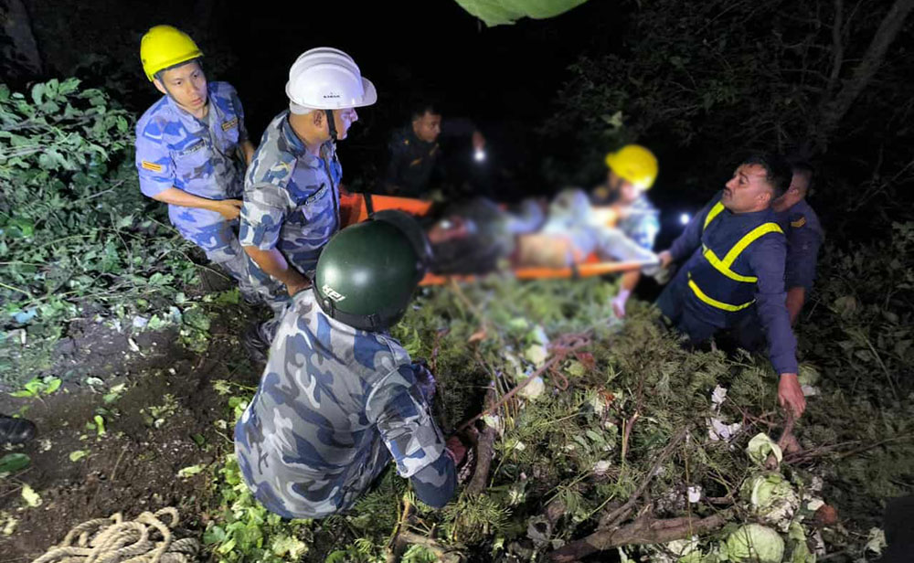 धनकुटामा ट्रक दुर्घटना, दुई जना गम्भीर घाइते