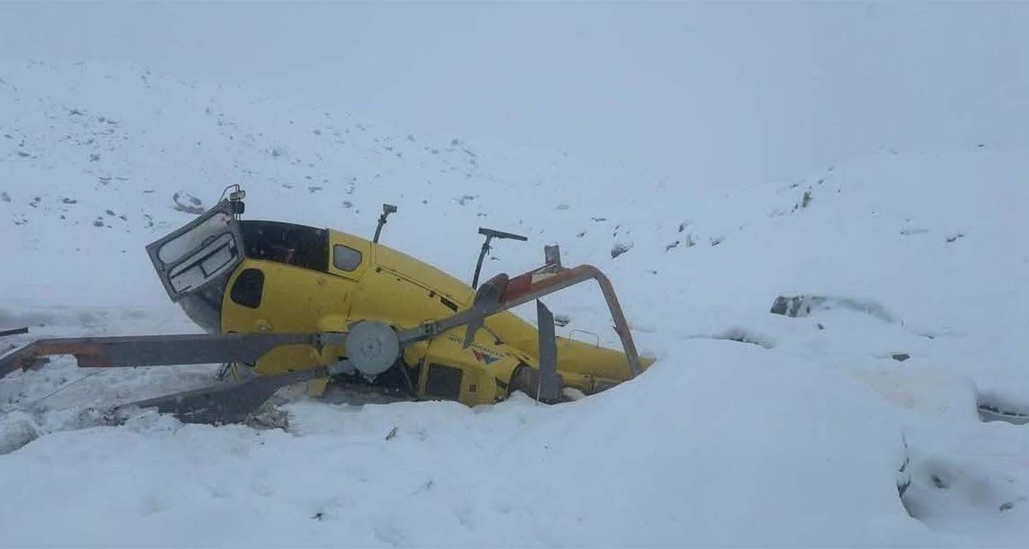 लाेबुचेमा हेलिकोप्टर दुर्घटना, पाइलटको उद्धार