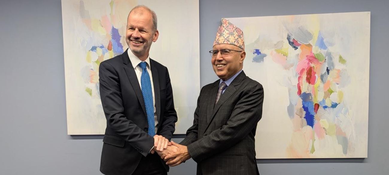 अर्थमन्त्री खनाल र विश्व बैंकका उपाध्यक्षबीच भेटवार्ता