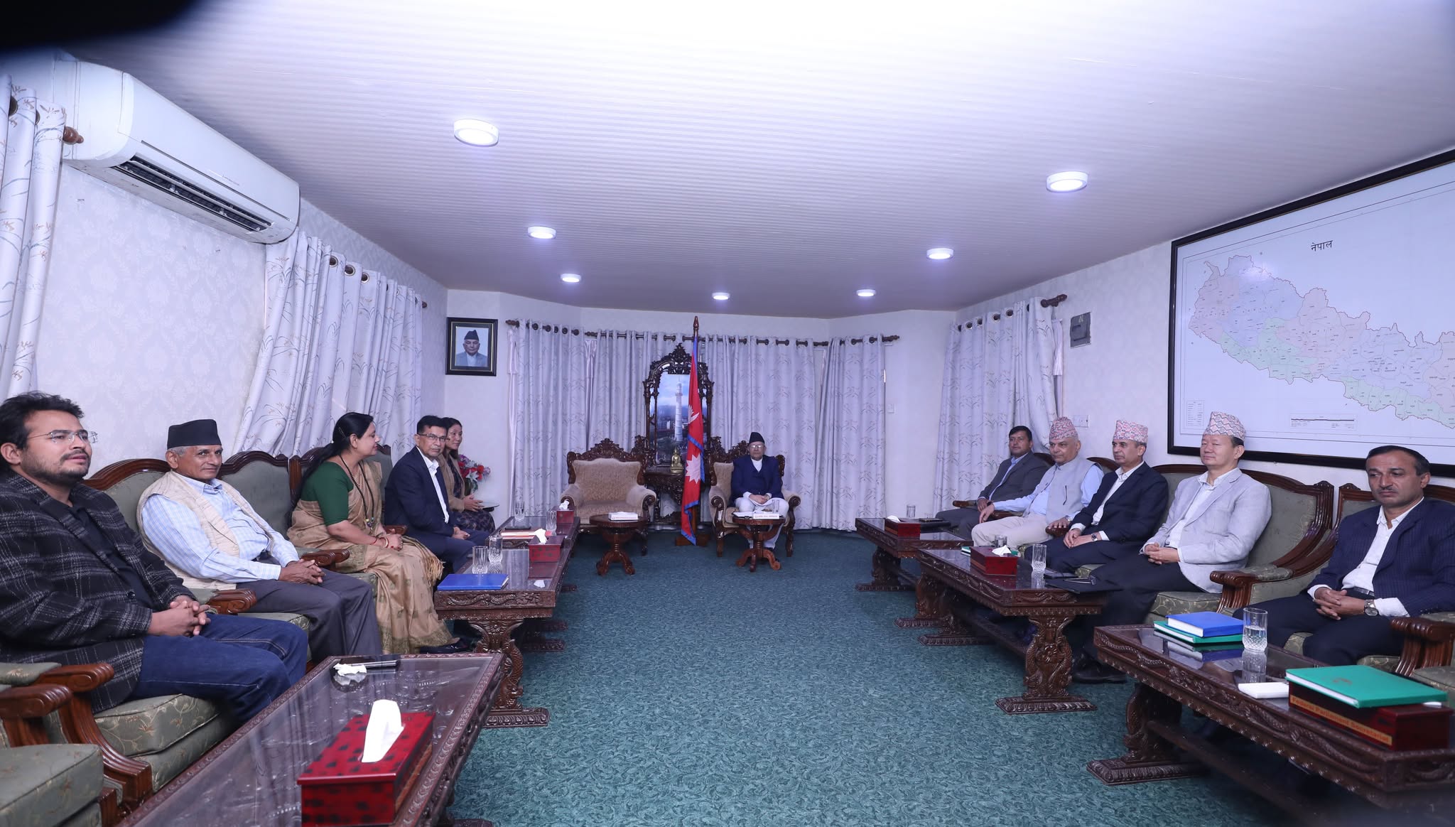 सभामुख घिमिरेले बोलाएको दलहरुसँगको बैठक सुरू