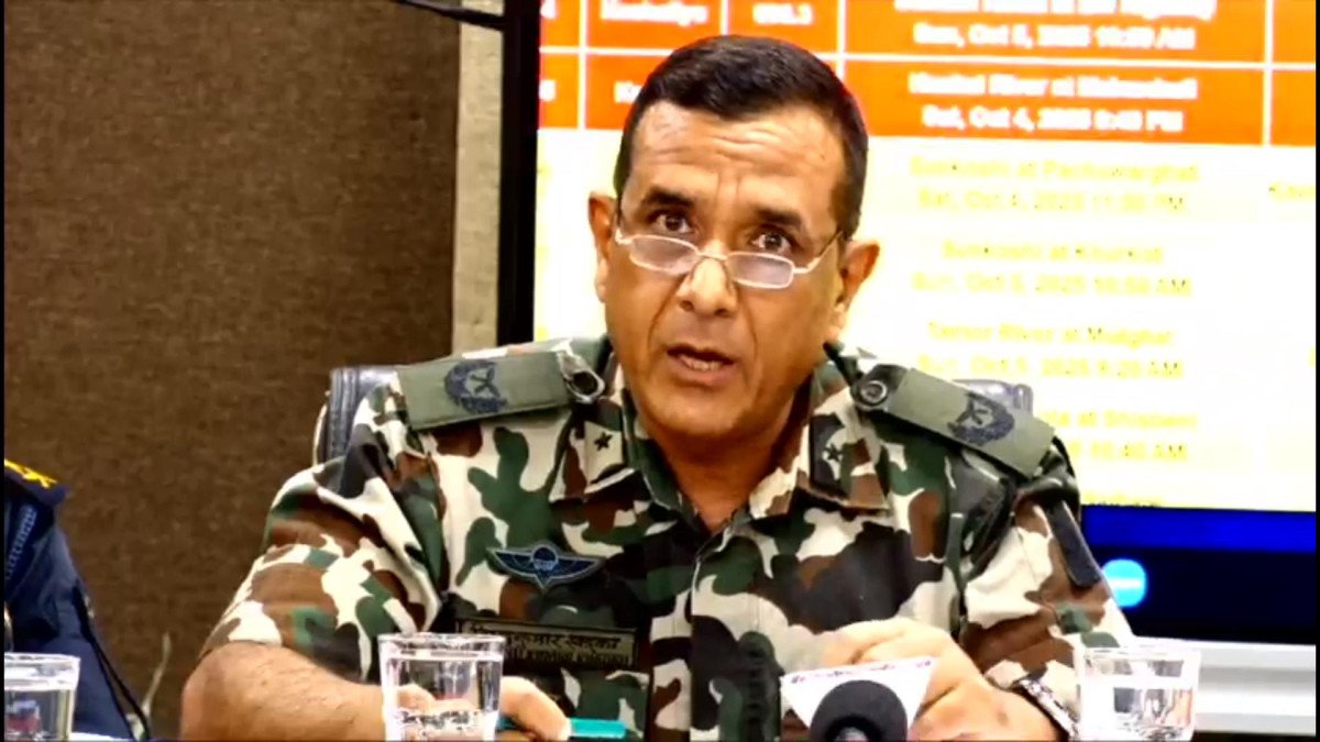 विपद् प्रतिकार्यका लागि नेपाली सेनाद्वारा कति जना विशेष तालिम प्राप्त उद्धारकर्मी परिचालन गर्‍यो ?