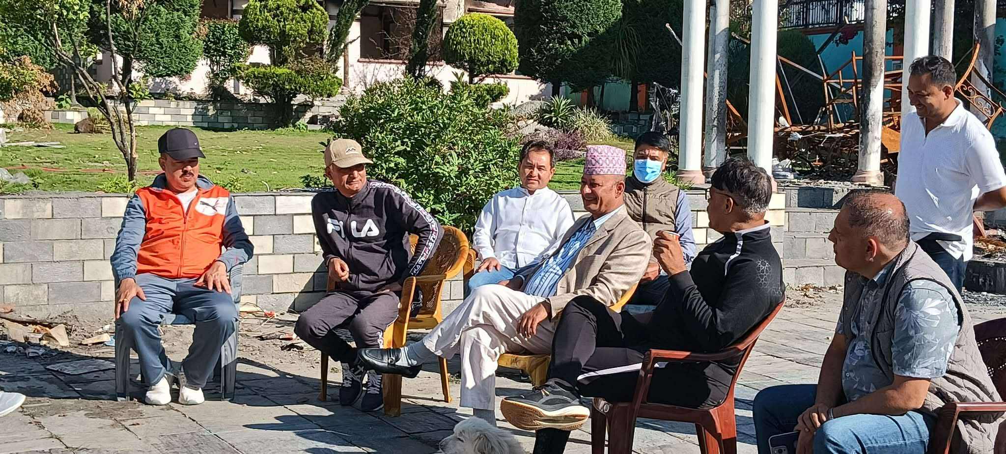 गृहमन्त्रीले अमेरिका भागेको भनेका पूर्वऊर्जामन्त्री खड्का जलेकै घरबाट भए सार्वजनिक