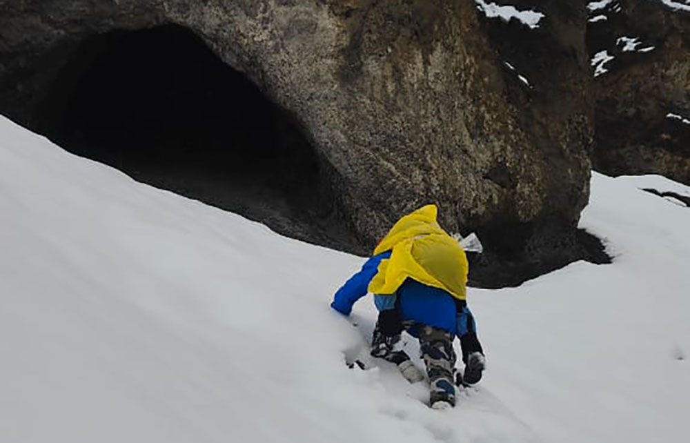 तिलिचो बेस क्याम्पमा फसेका ११ पर्यटकको सशस्त्रवाट सफल उद्धार