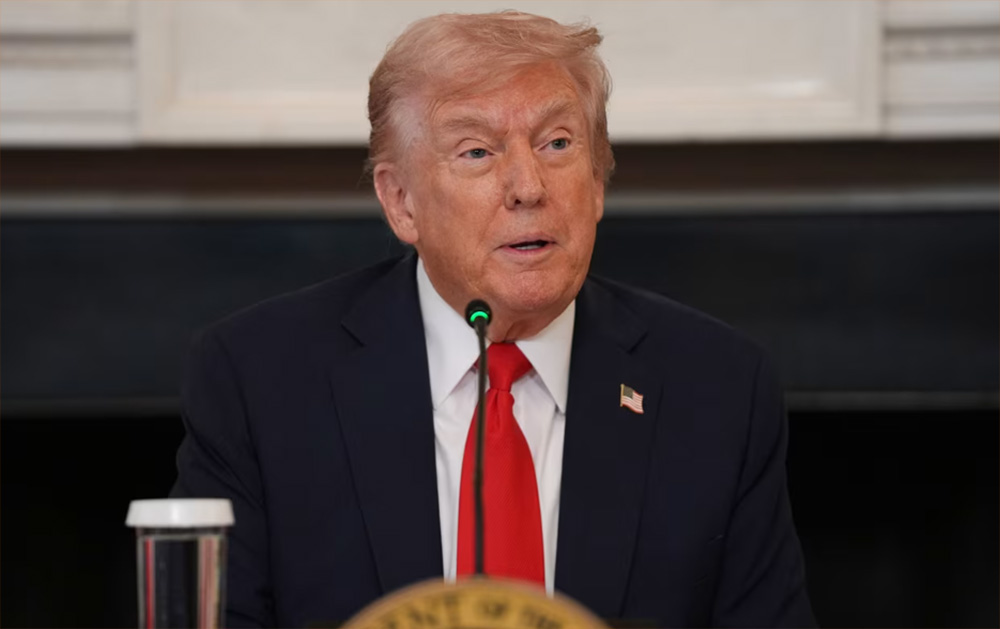 भेनेजुएला प्रवेश गर्ने र बाहिरिने सबै तेल ट्याङ्करहरूमाथि प्रतिबन्ध लगाउन ट्रम्पको आदेश