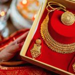 सुनको मूल्य बढ्यो, आज कतिमा हुँदैछ कारोबार ? 