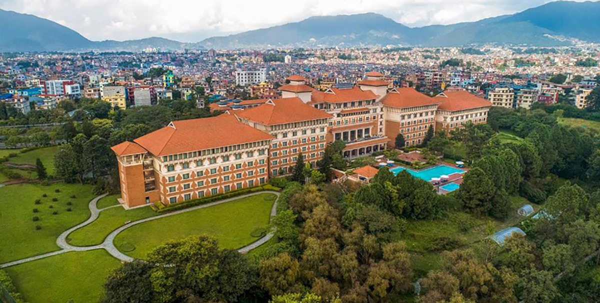 हायात होटेलले हटायो सबै कर्मचारी