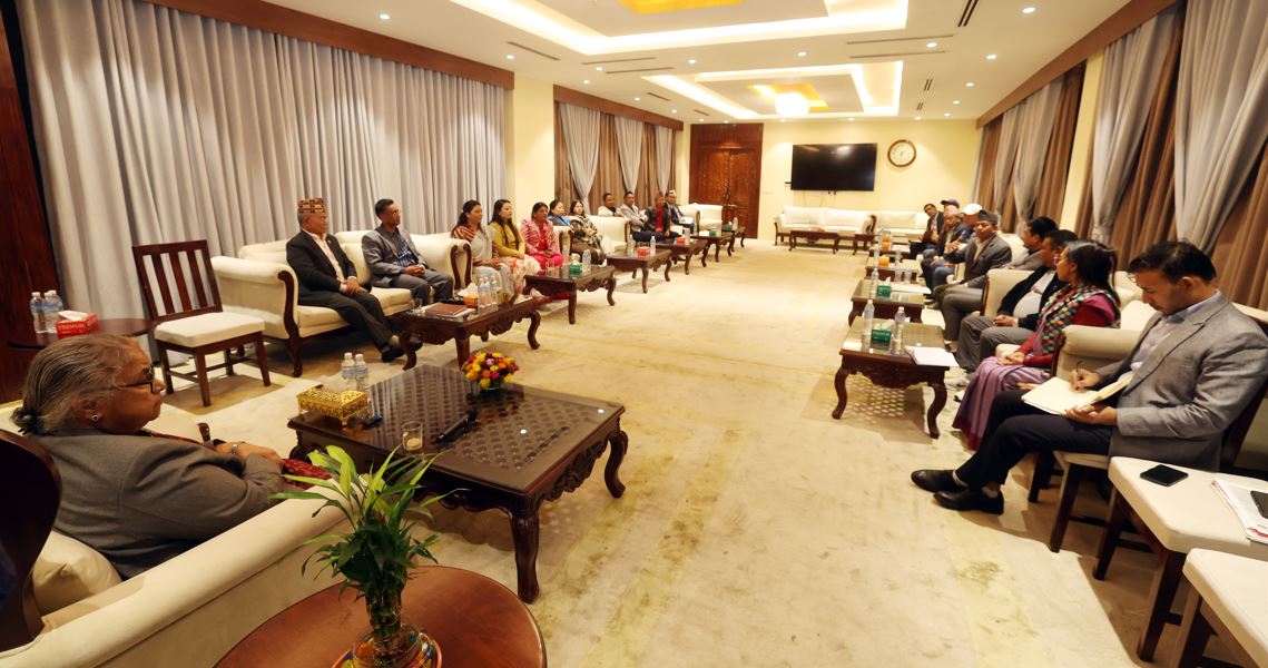 प्रधानमन्त्री कार्कीले गरिन उपत्यकाका मेयरहरुसँग छलफल, कसले के भने ?