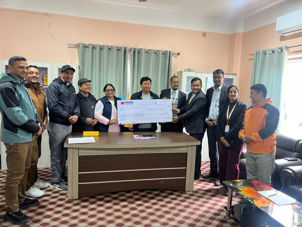 इच्छाकामना गाउँपालिकालाई प्रोटेक्भिट माइक्रो इन्स्योरेन्सद्वारा बीमा रकम हस्तान्तरण