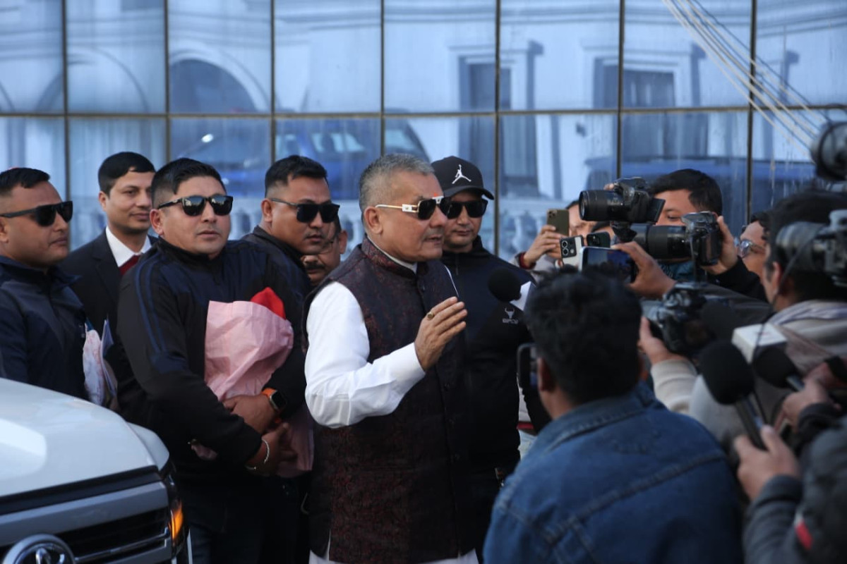 दुर्गा प्रसाईं र प्रधानमन्त्री कार्कीबीच बालुवाटारमा भेटवार्ता सुरू,के छन् एजेण्डा ?