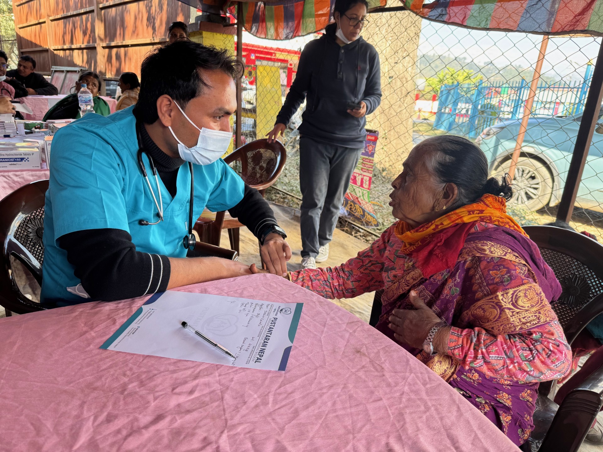 स्वास्थ्य तथा मनोसामाजिक मनोपरामर्श शिविरमा एक सय भन्दा धेरै ज्येष्ठ नागरिक लाभान्वित