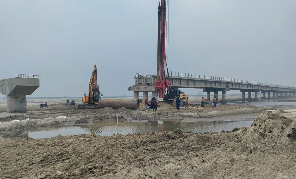 सिराहा र धनुषा जोड्ने कमला पुल चैतभित्र सञ्चालनमा ल्याउन लक्ष्य