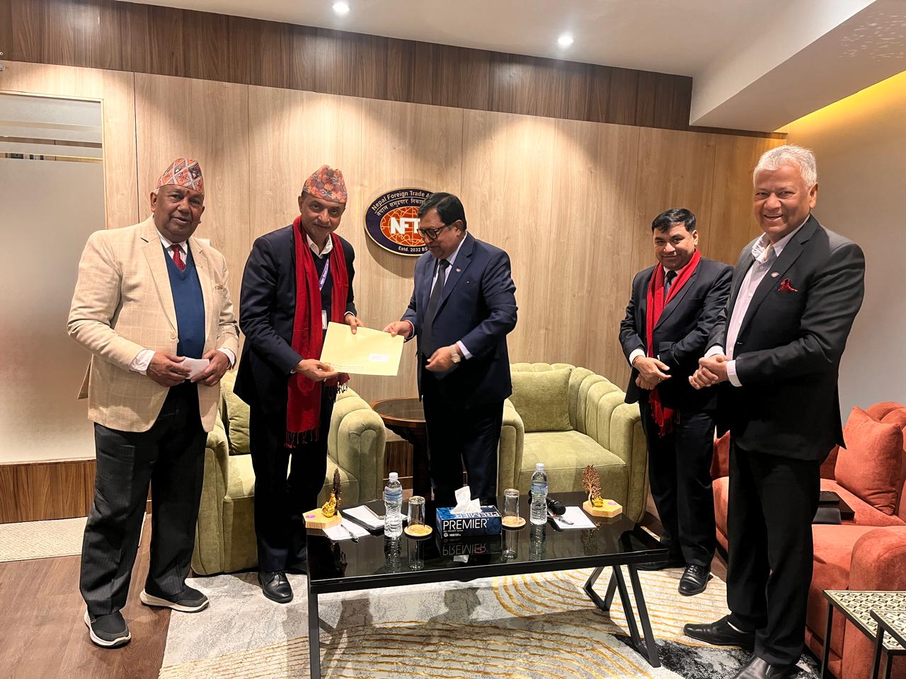 निकासी पैठारी संघमा भन्सारमा मुद्दामा सम्बद्ध अधिकारीहरुसँग छलफल