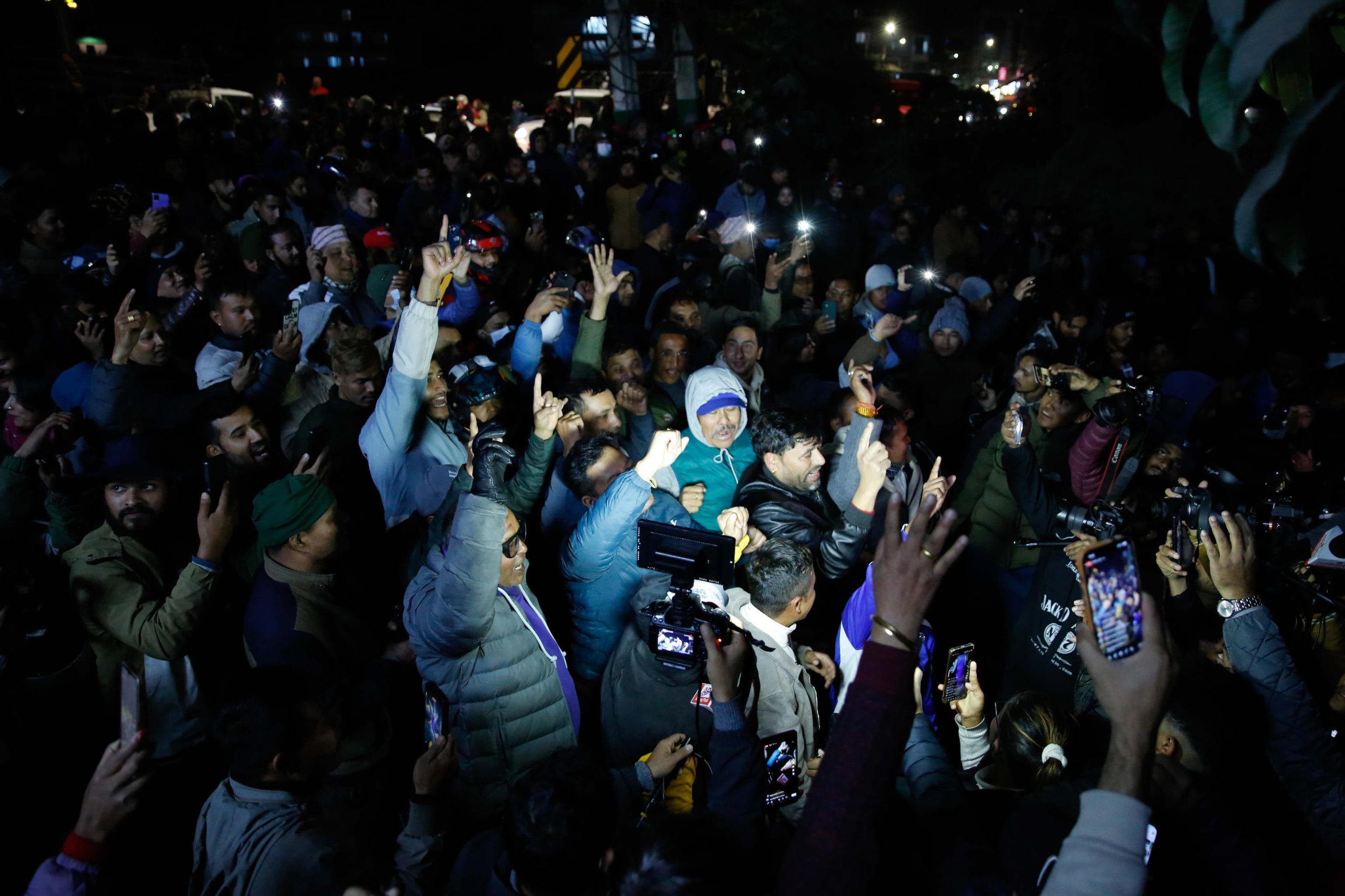 अदालतले रविलाई रिहा गर्नू भनेलगत्तै नख्खुमा उत्रियो समर्थकको भिड