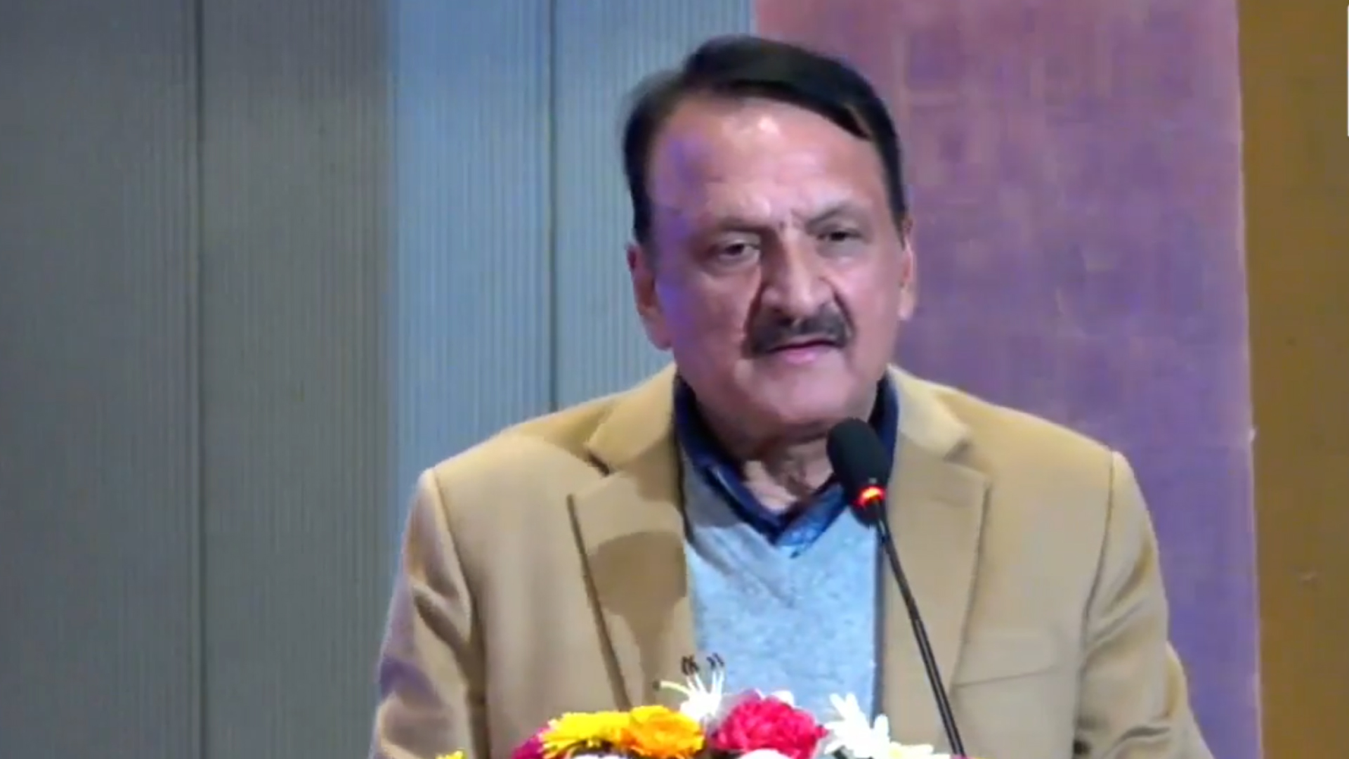 कानुन विपरीत काम गर्ने सबैलाई कारबाही गर्नैपर्छ : प्रकाशशरण महत