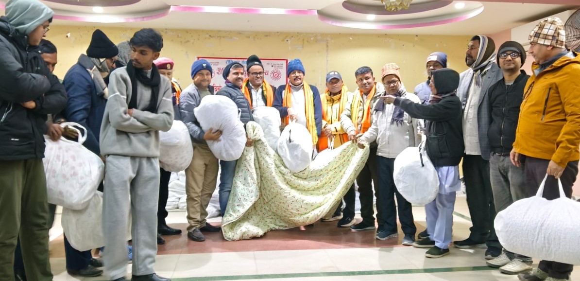 सहाय लक्षित क्लोथ बैंकद्वारा रात्रीकालीन सिरक वितरण अभियान सुरू