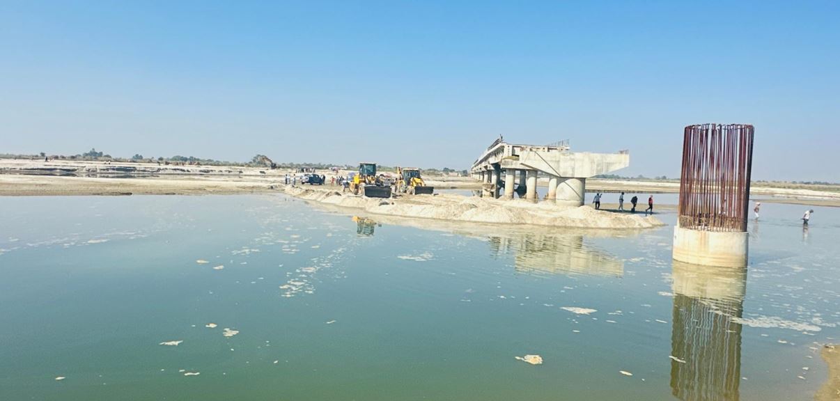 कमला नदीमा अस्थायी ‘डाइभर्सन’ बनाइँदै