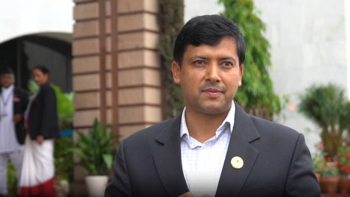 एमालेले भन्यो– संवैधानिक कमजोरी सच्याउँदै राष्ट्रपतिबाट संसद् पुनस्र्थापनाको घोषणा गर्नुपर्छ