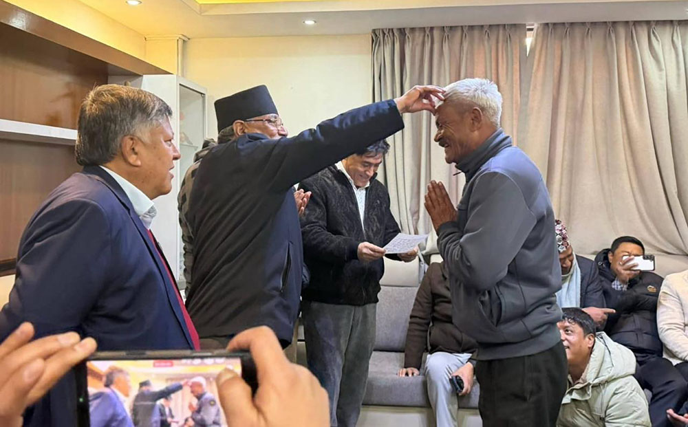 बालकोटका एमाले नेताहरू नेपाली कम्युनिस्ट पार्टीमा प्रवेश