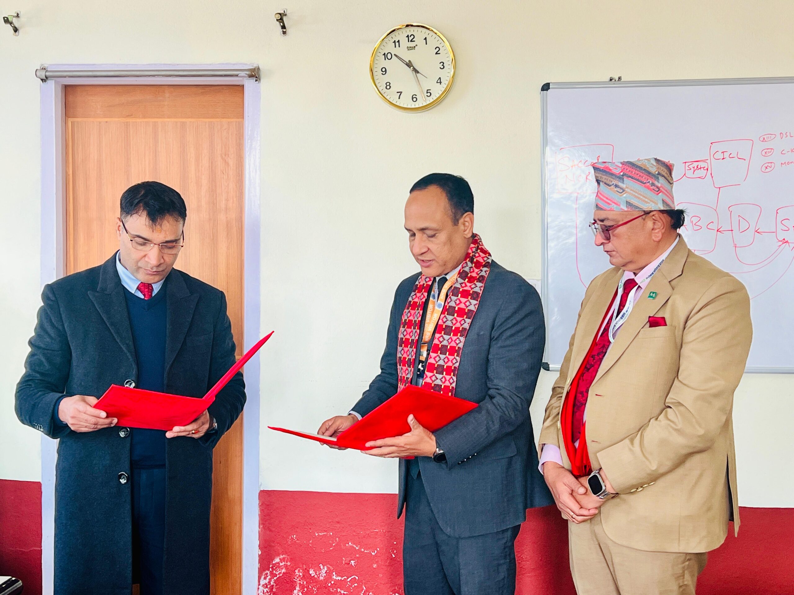 मेरोमाइक्रोफाइनान्सको अध्यक्षमा पाँडे पुन: नियुक्त, राष्ट्र बैंकबाट सपथ ग्रहण