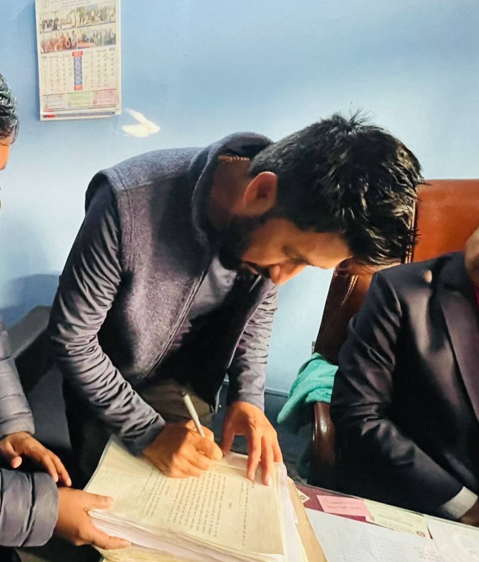 रवि लामिछानेले वारेसबाट दर्ता गरे उम्मेदवारी