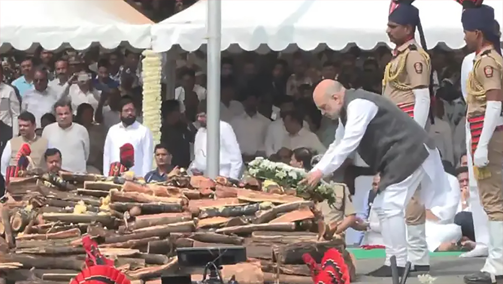 विमान दुर्घटनामा निधन भएका महाराष्ट्रका उपमुख्यमन्त्री पवारको अन्त्यष्टि