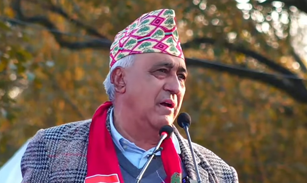 हाम्रा नेतालाई जोगाउन हेलिकप्टर चढाउनुपर्‍यो, यही हो प्रजातन्त्र ? : चन्द्र भण्डारी