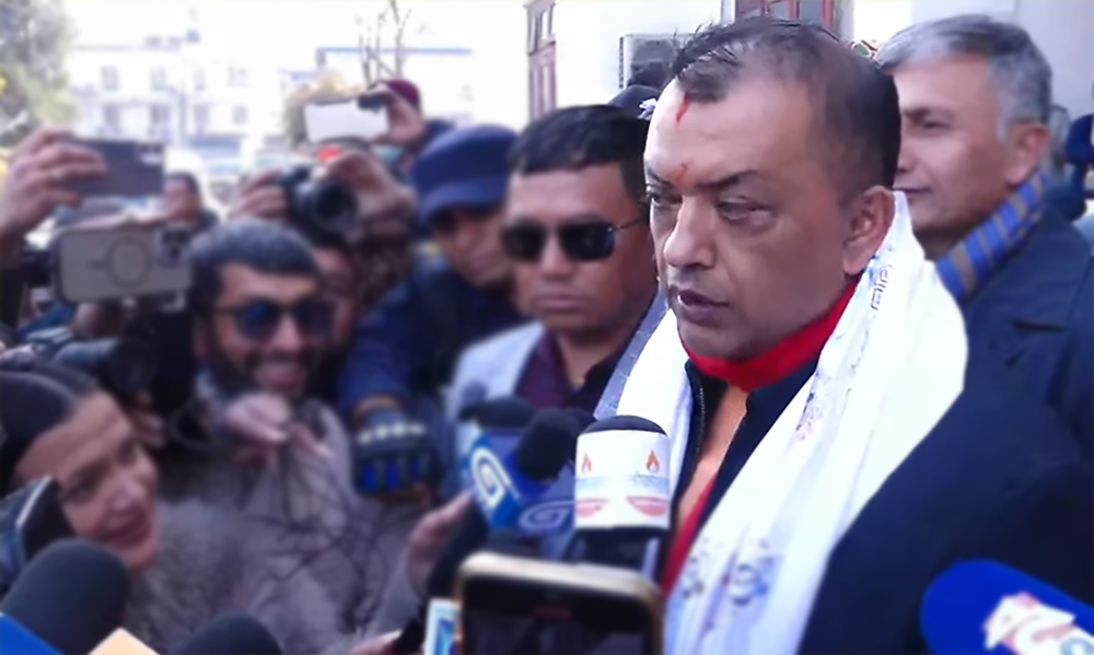 पार्टी फुटेको छैन, विशेष महाधिवेशनले नेतृत्व परिवर्तन गरेको हो: गगन थापा