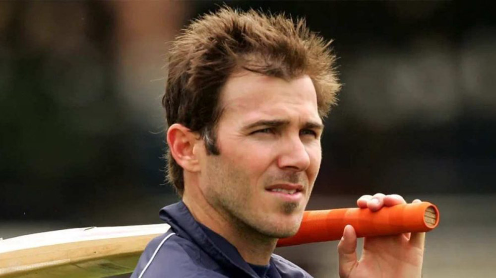 कोमाबाट निस्किए अस्ट्रेलियाका पूर्व ब्याट्सम्यान मार्टिन