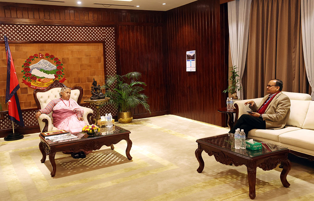 प्रधानमन्त्री कार्कीसँग प्रदेश प्रमुख लाभको शिष्टाचार भेट, मधेशको अवस्था बारे छलफल